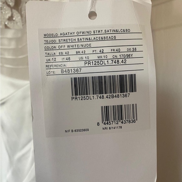 PRONOVIAS - 'Agathy' Wedding Dress - Size US10 - MSRP $3120 - NWT - SAVE $2300 - Picture 10 of 16